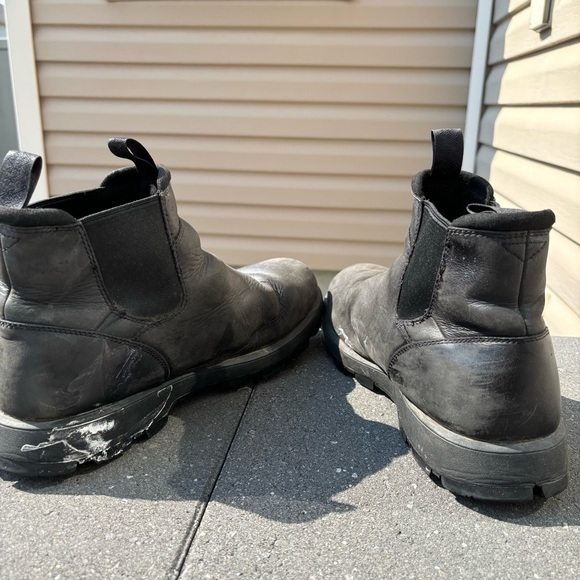 UGG leather chelsea boot - Picture 3 of 4